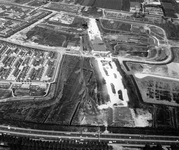 847467 Luchtfoto van het tracé voor de S24, de Noordelijke Randweg Utrecht (NRU) in Maarssenbroek, uit het zuidwesten, ...